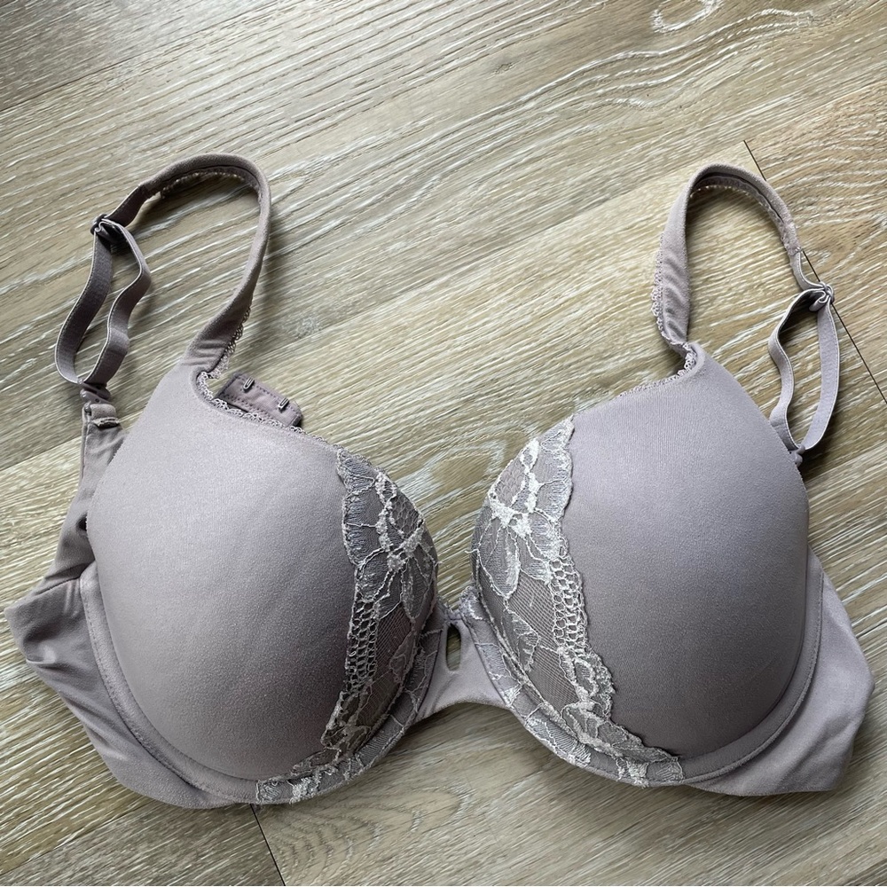 Victoria’s Secret Body by Victoria Padded Perfect Coverage Bra